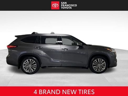 Used 2022 Toyota Highlander Platinum AWD/4WD image 6