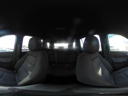 Used 2025 Chevrolet Equinox LT image 41