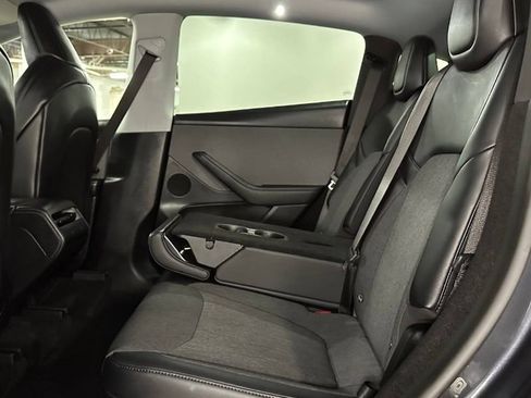 Used 2026 Tesla Model Y AWD image 22