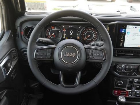 New 2026 Jeep Wrangler Unlimited Rubicon AWD/4WD image 16