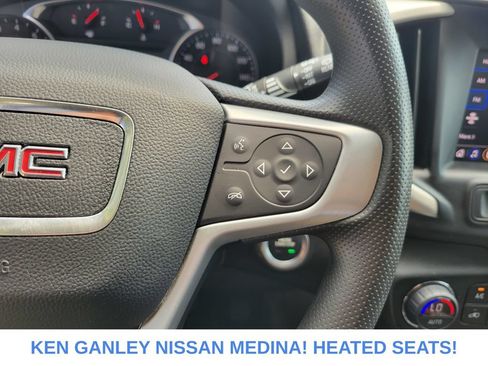 Used 2024 GMC Terrain SLE w/ Driver Convenience Package FWD image 32