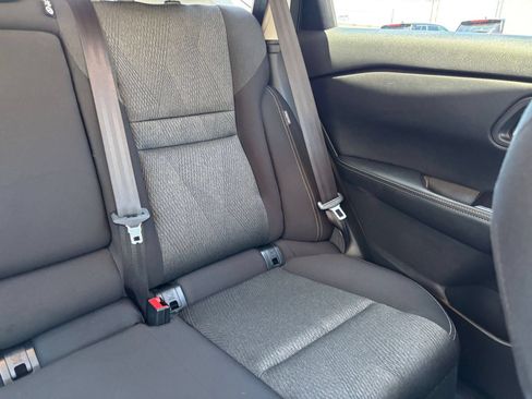 Used 2025 Nissan Rogue SV FWD image 39