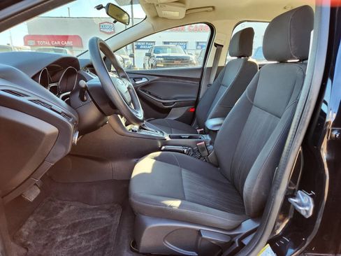 Used 2017 Ford Focus SE image 12