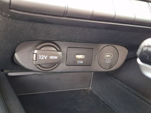 Used 2024 Hyundai Elantra SEL FWD image 24
