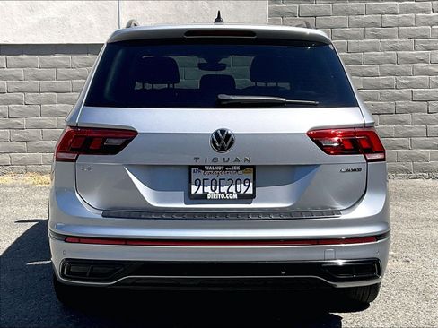 Certified 2023 Volkswagen Tiguan SE R-Line AWD/4WD image 3