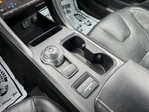 Used 2019 Ford Fusion Energi Titanium FWD image 14