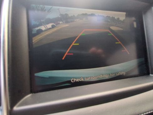 Used 2023 INFINITI QX50 Luxe FWD image 7