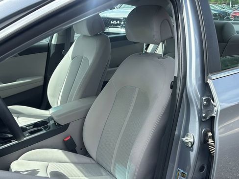 Used 2017 Hyundai Sonata SE w/ Winter Weather Package FWD image 10