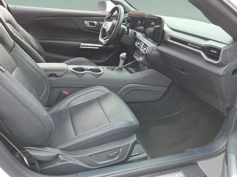 Used 2024 Ford Mustang GT Premium image 15