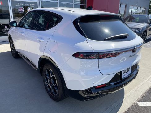 Certified 2024 Alfa Romeo Tonale Ti w/ Active Assist Package image 8