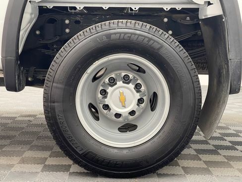 Used 2025 Chevrolet Silverado 3500 W/T w/ WT/CX Safety Package AWD/4WD image 13