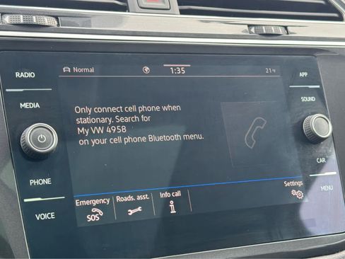 Certified 2024 Volkswagen Tiguan SE image 44