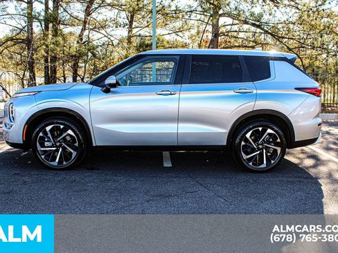 Used 2024 Mitsubishi Outlander SE image 7