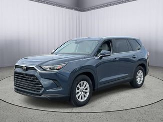Used 2025 Toyota Grand Highlander FWD video 1