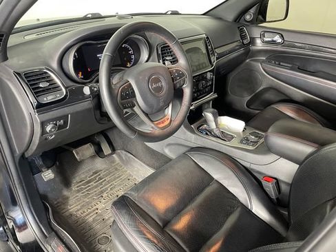Used 2019 Jeep Grand Cherokee Trailhawk w/ Trailhawk Luxury Group AWD/4WD image 3