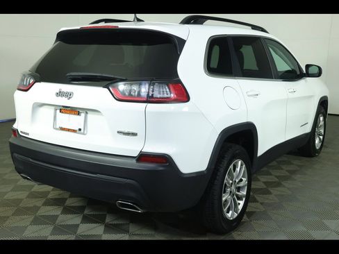 Used 2022 Jeep Cherokee Latitude Lux w/ Sun & Sound Group image 7