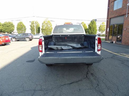 Used 2015 Nissan Frontier S image 9