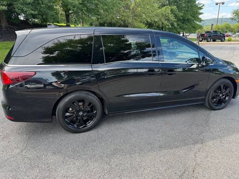 Used 2023 Honda Odyssey Sport image 8