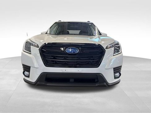 Certified 2023 Subaru Forester Premium AWD/4WD image 4
