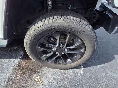 Used 2021 Jeep Wrangler Unlimited Sahara AWD/4WD image 4