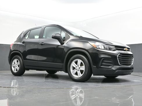 Certified 2020 Chevrolet Trax LS image 31
