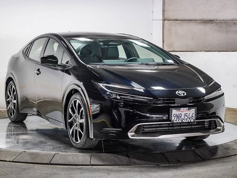 Used 2024 Toyota Prius Prime image 3