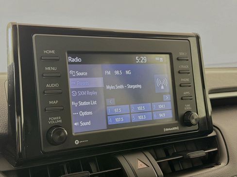 Used 2022 Toyota RAV4 XLE FWD image 23