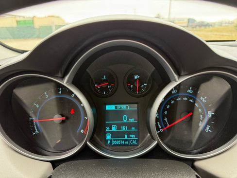 Used 2014 Chevrolet Cruze LS FWD image 25