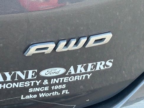 Used 2023 Ford Edge SEL image 18