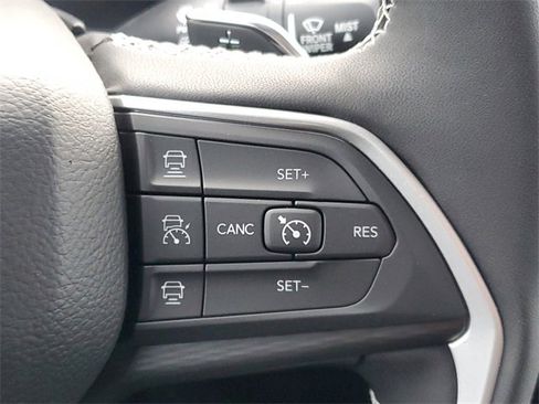 New 2025 Jeep Grand Cherokee L Altitude image 22