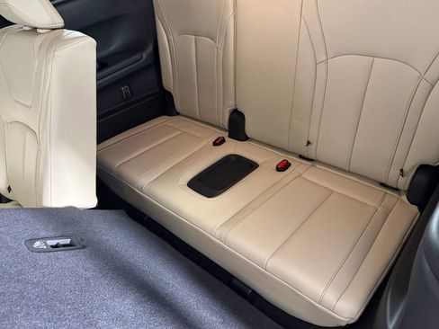 Used 2025 INFINITI QX60 Pure image 27