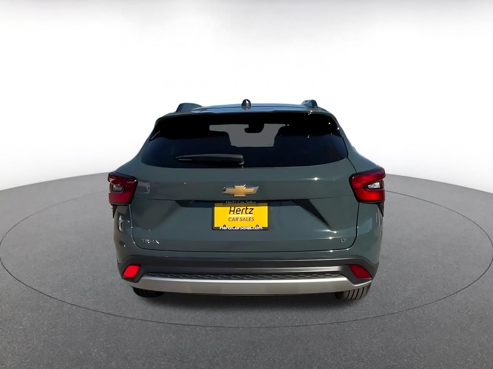 Used 2025 Chevrolet Trax LT w/ LT Convenience Package FWD image 12