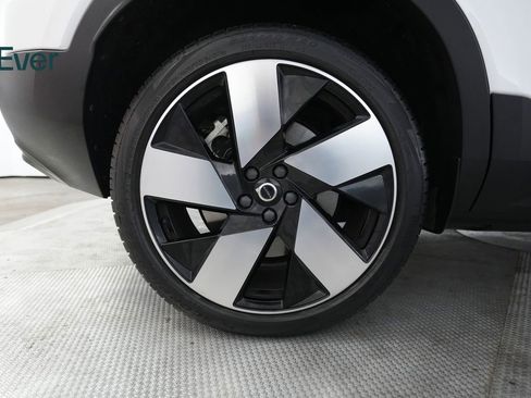 Used 2023 Volvo C40 P8 Recharge Ultimate AWD/4WD image 22