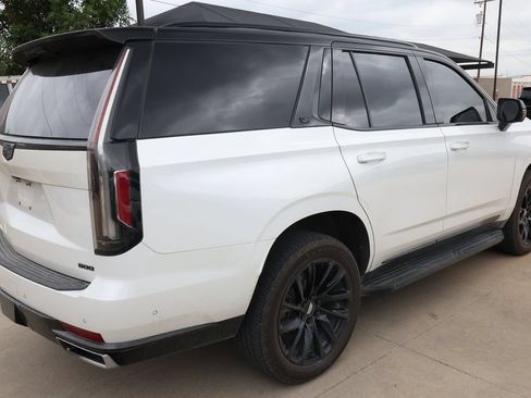 Used 2021 Cadillac Escalade Premium Luxury AWD/4WD image 5