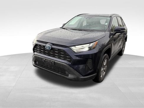 Used 2023 Toyota RAV4 XLE w/ Convenience Package AWD/4WD image 3