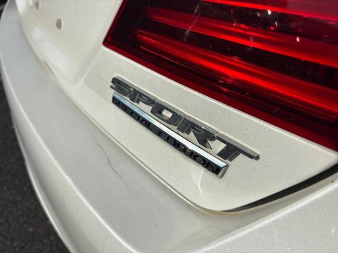 Used 2017 Honda Accord Sport Special Edition image 4