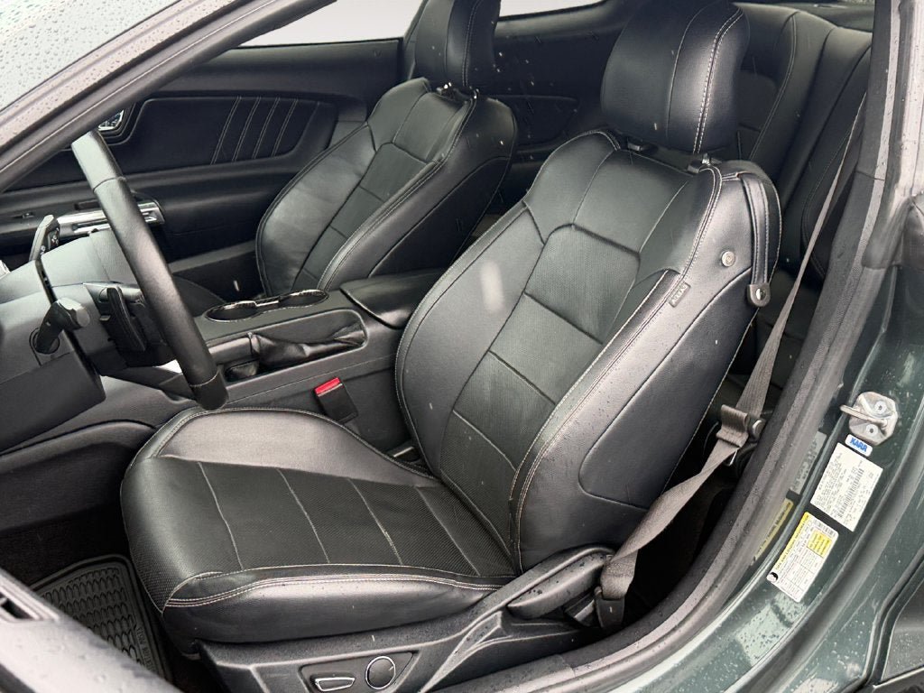 Used 2016 Ford Mustang Premium RWD image 7