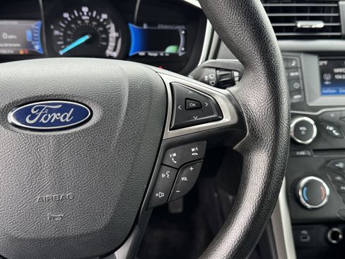 Used 2018 Ford Fusion S image 21