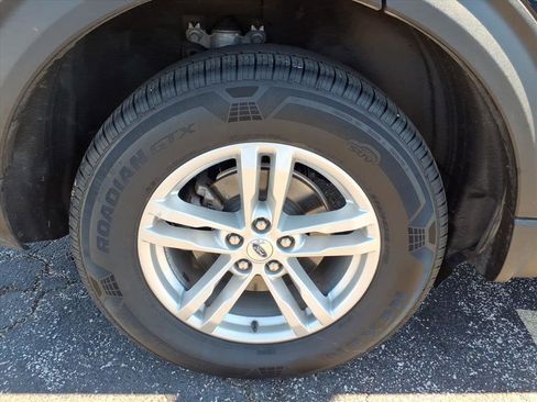 Used 2022 Ford Explorer XLT w/ Equipment Group 202A image 26