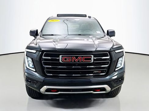 Used 2025 GMC Yukon AT4 w/ AT4 Premium Package image 2