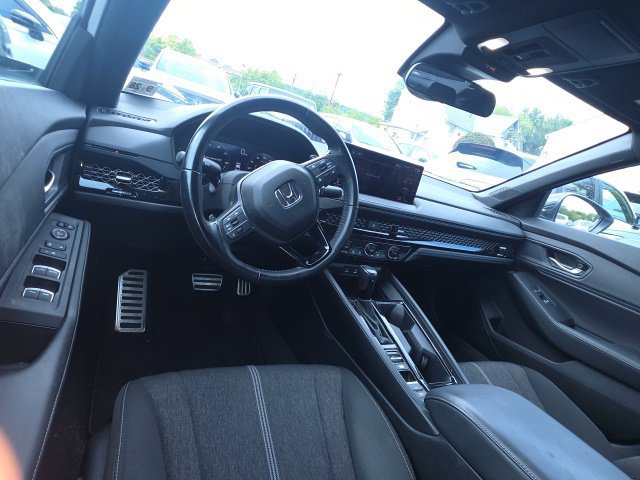 Used 2023 Honda Accord Sport image 7