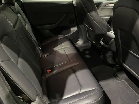 Used 2024 Tesla Model Y 2WD image 7