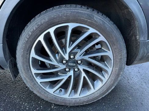 Used 2020 Lincoln Nautilus Reserve w/ Equipment Group 201A image 13