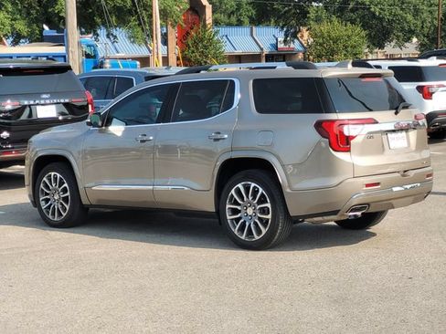 Used 2022 GMC Acadia Denali w/ Denali Ultimate Package AWD/4WD image 6