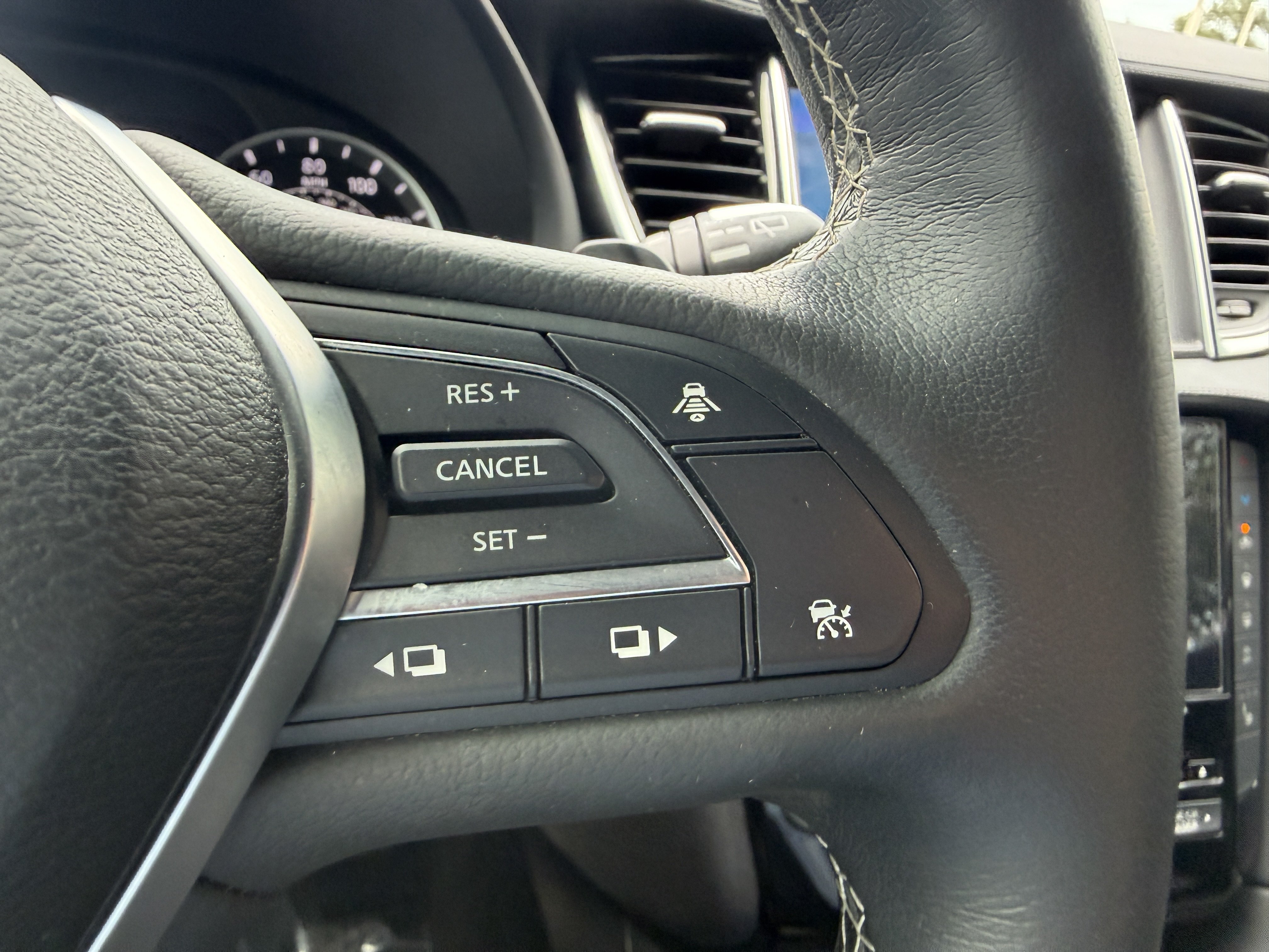 Used 2019 INFINITI QX50 Essential w/ Premium Heat Package FWD image 33