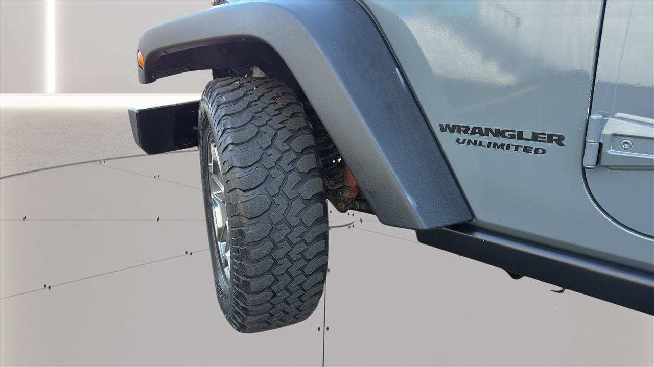 Used 2015 Jeep Wrangler Unlimited Rubicon AWD/4WD image 32