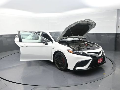 Used 2024 Toyota Camry SE FWD image 38