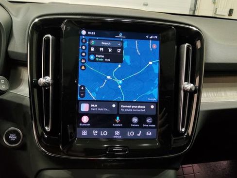 Used 2024 Volvo XC40 B5 Plus w/ Protection Package Premier AWD/4WD image 32