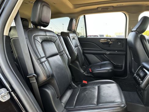 Used 2021 Lincoln Aviator Grand Touring w/ Elements Package Plus image 30