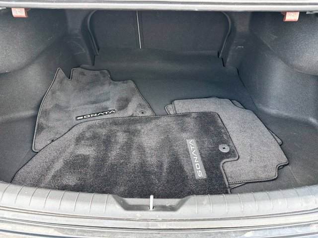 Used 2025 Hyundai Sonata Limited FWD image 12